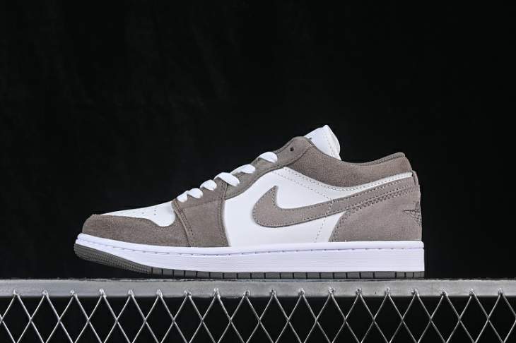 Picture of Air Jordan 1 LOW _SKUfw24481670685638412fw